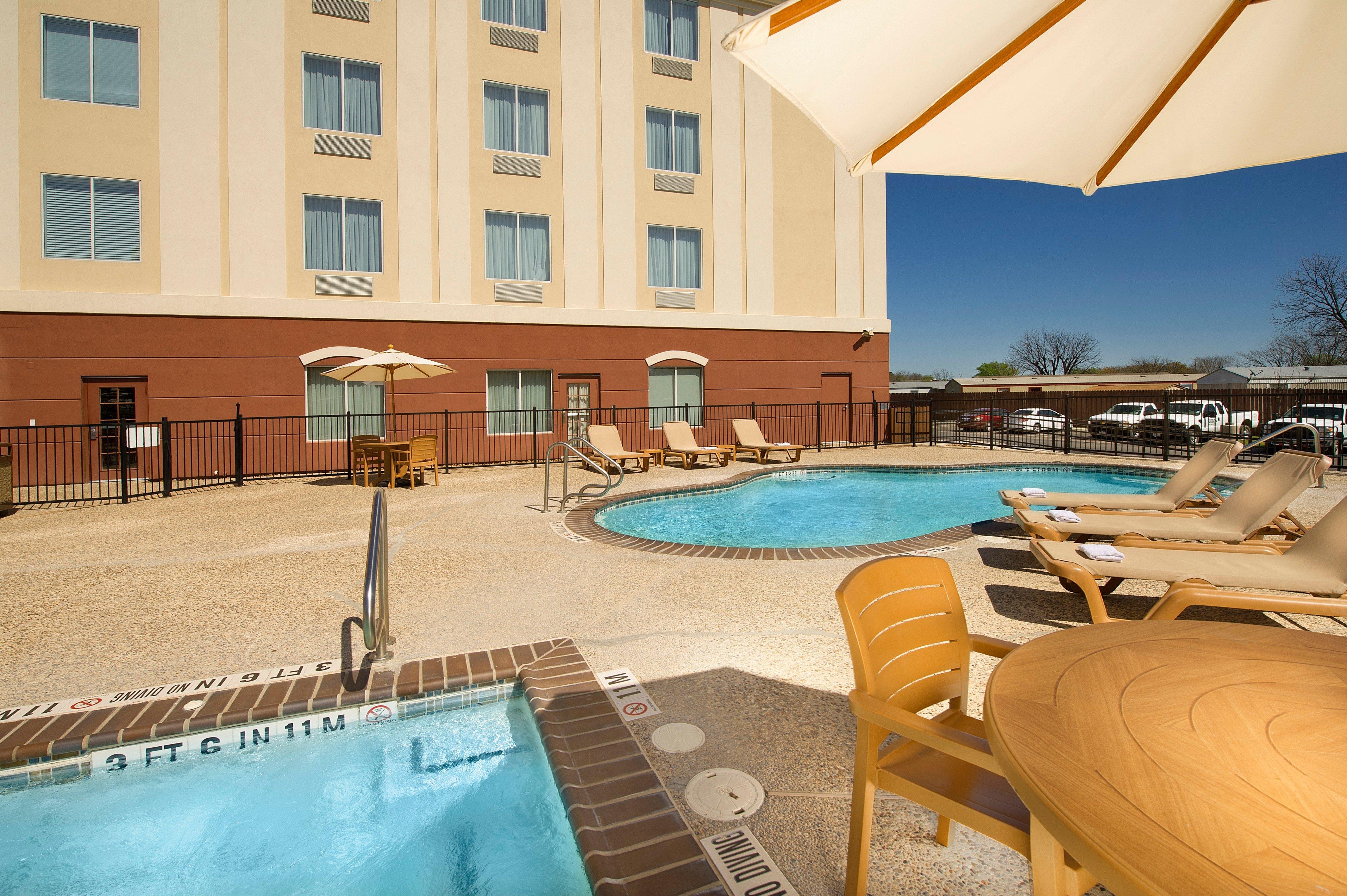 Holiday Inn Express Uvalde, An Ihg Hotel Ανέσεις φωτογραφία